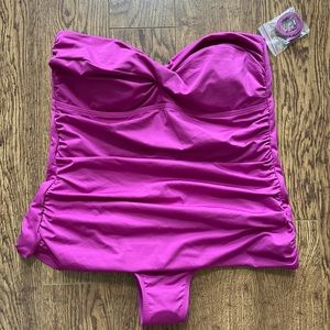 One piece Swimsuit size XL with straps